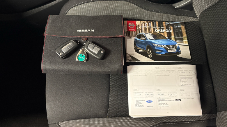 Nissan Qashqai 1.3 DiG-T 160 Acenta Premium 5dr Petrol Hatchback